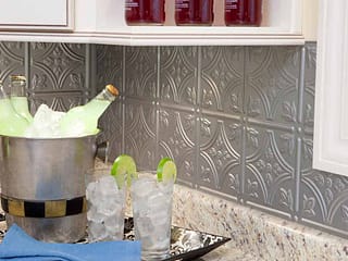 Fasade Backsplash - Traditional 1 in Argent Silver