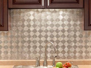 Fasade Backsplash - Miniquattro in Crosshatch Silver