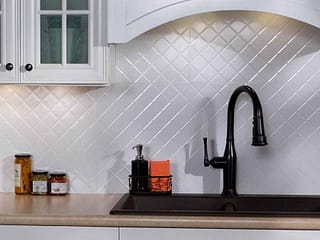 Fasade Backsplash - Quilted in Gloss White