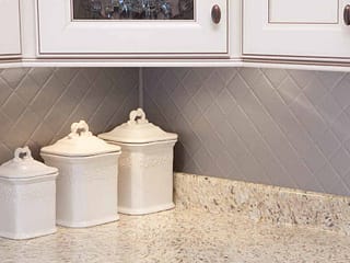 Fasade Backsplash - Quilted in Argent Silver