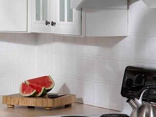 Fasade Backsplash - Traditional 6 in Matte White