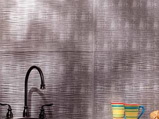 Fasade Backsplash - Ripple in Crosshatch Silver