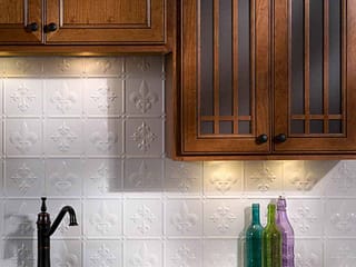Fasade Backsplash - Fleur de lis in Gloss White