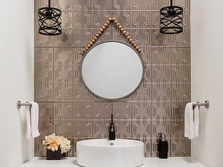 Fasade Backsplash - Chain in Brushed Nickel