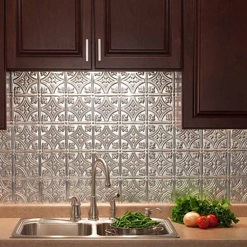 Fasade Backsplash - Traditional 1 in Brushed Aluminum
