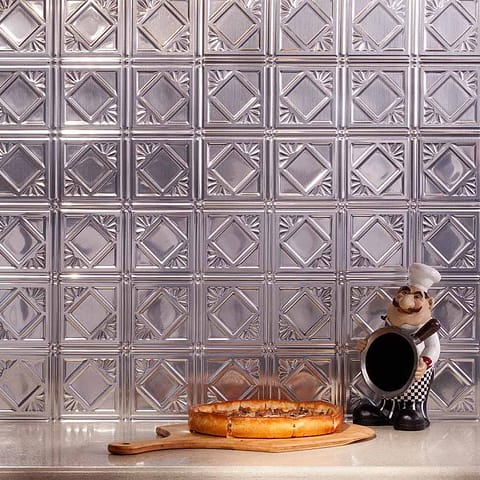 Fasade Backsplash - Traditional 4 in Brushed Aluminum
