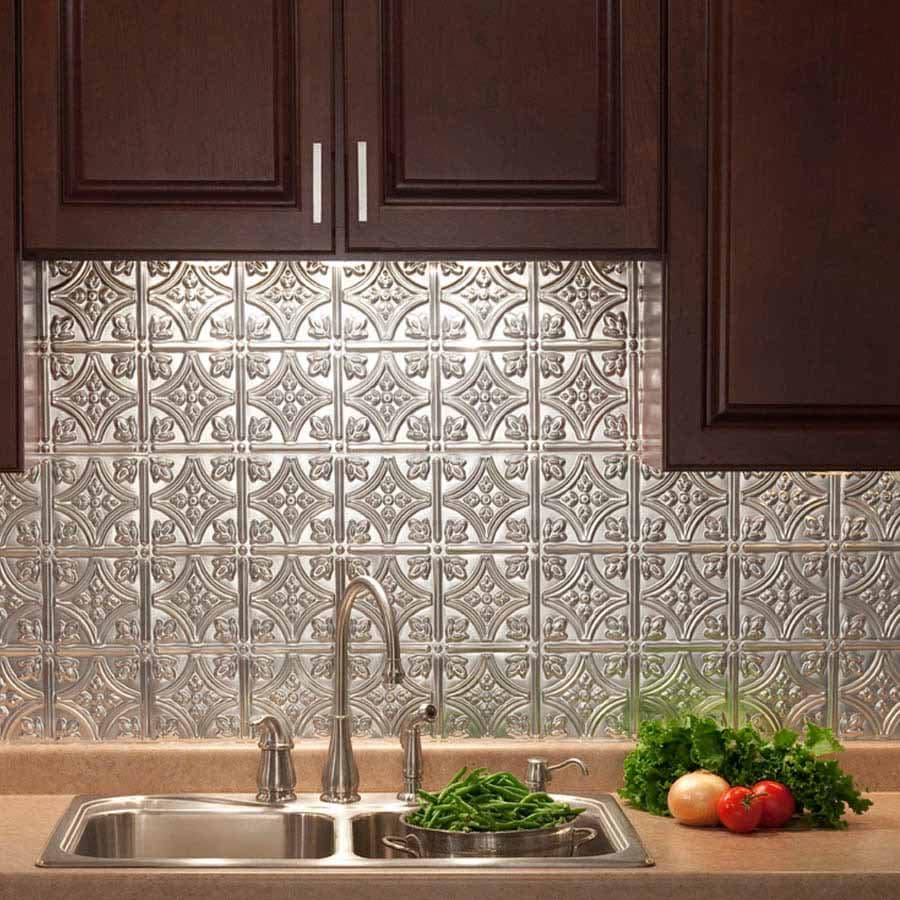 Fasade Backsplash - Traditional 1 in Brushed Aluminum