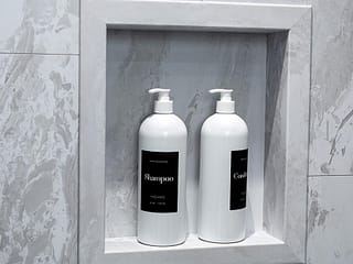 Palisade Shower niche in Iced Pewter