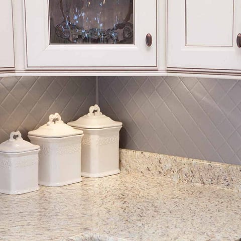 Fasade Backsplash - Quilted in Argent Silver