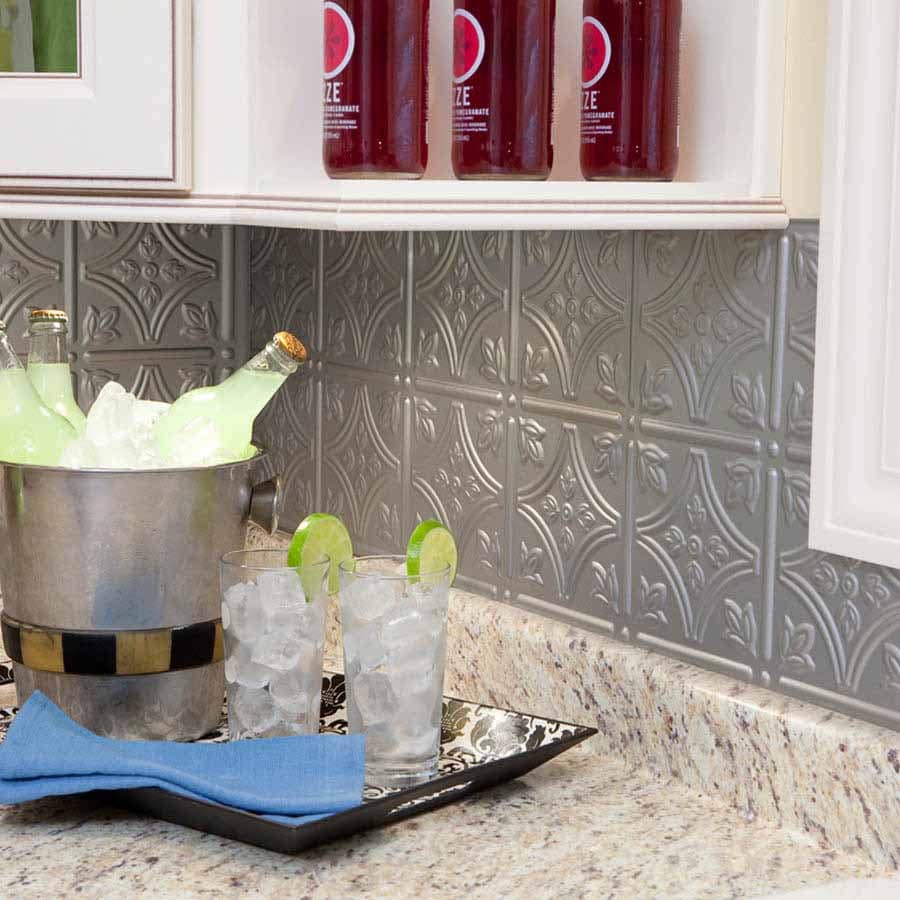 Fasade Backsplash - Traditional 1 in Argent Silver