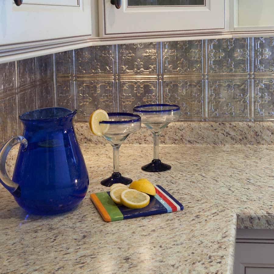 Fasade Backsplash - Traditional 10 in Crosshatch Silver