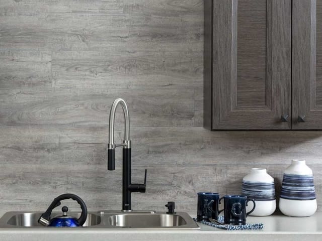 Palisade Wall Planks in Gray Oak