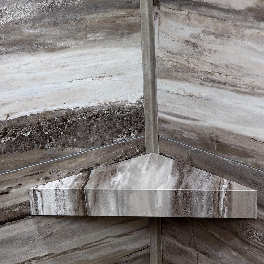 Palisade matching shelf in Louvre Granite