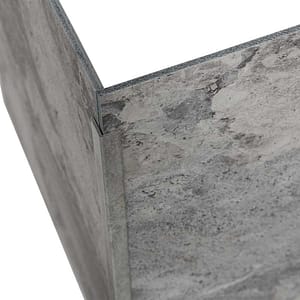 Palisade's Silver Lake L-trim on wall