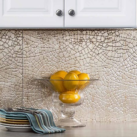 Fasade&#039;s Safari in Vintage Metal