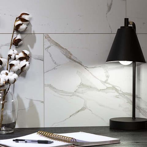 Palisade 15&quot; x 26&quot; Tile in Carrara Marble