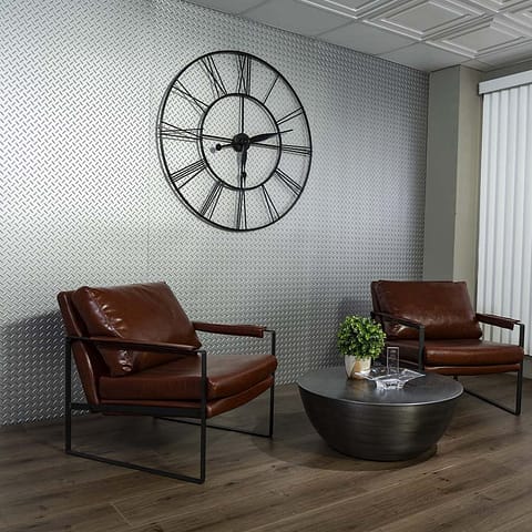 Fasade&#039;s Diamond Plate in Argent Silver