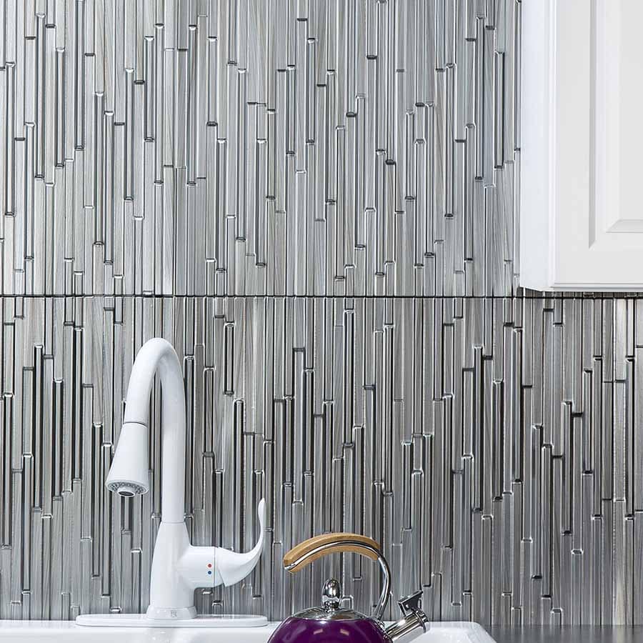 Fasade Backsplash in Skyline