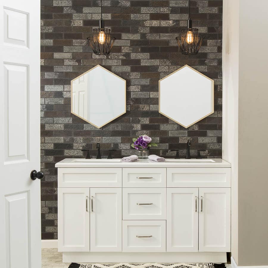 GUB04_glam5_100422_F