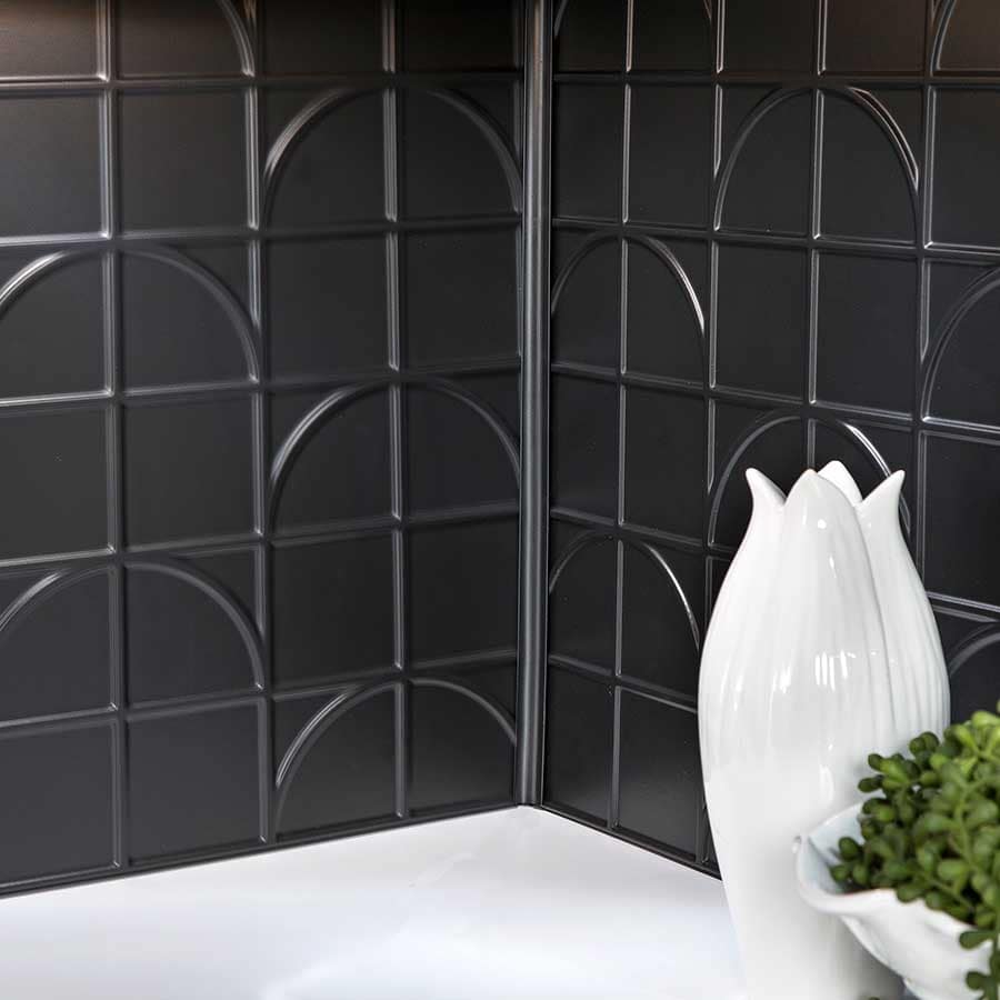 Fasade's Crescent in Matte Black