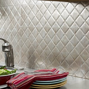Fasade Backsplash in Quilted