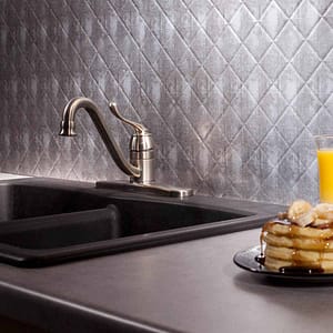 Fasade Backsplash in Quilted