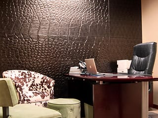 Cayman wall panel in Smoked Pewter