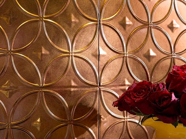 Rings backsplash in Antique Bronze