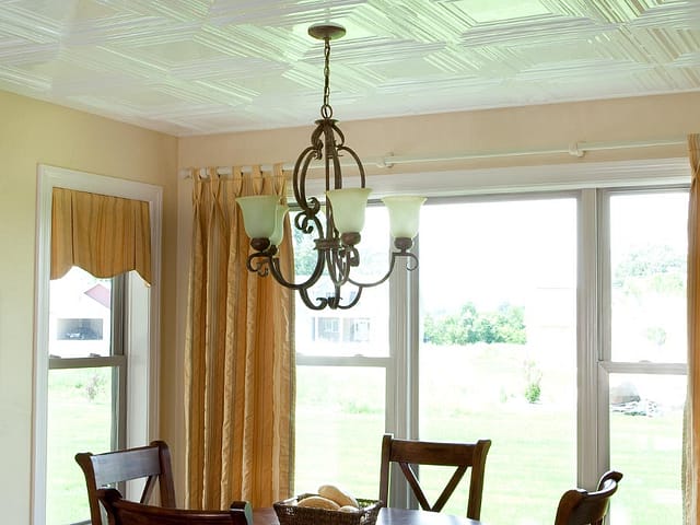 Traditional 3 ceiling in Gloss White