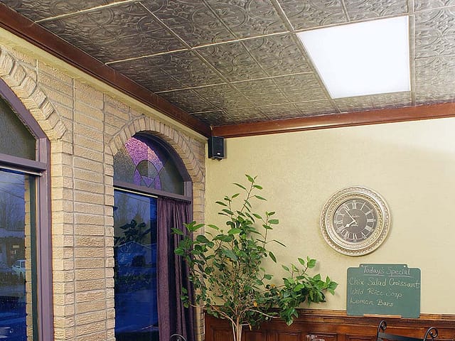 Traditional 2 ceiling in Crosshatch Silver