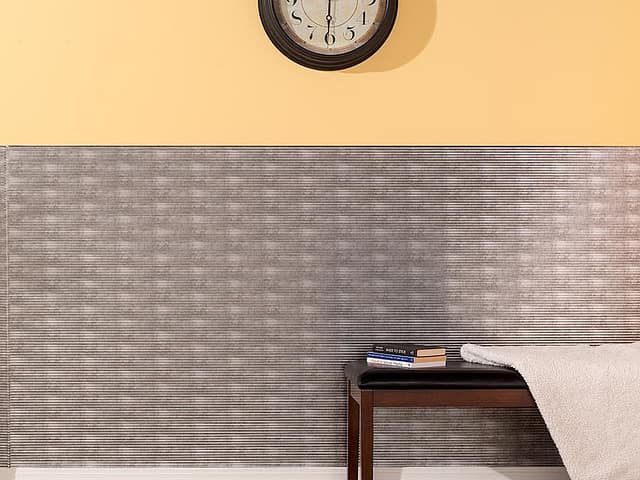 Rib wall panel in Crosshatch Silver