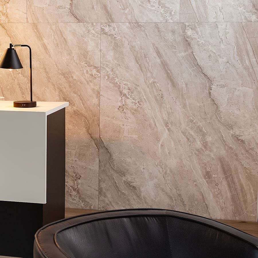 832M04_Hotel_1_glam_48x60_011624_05