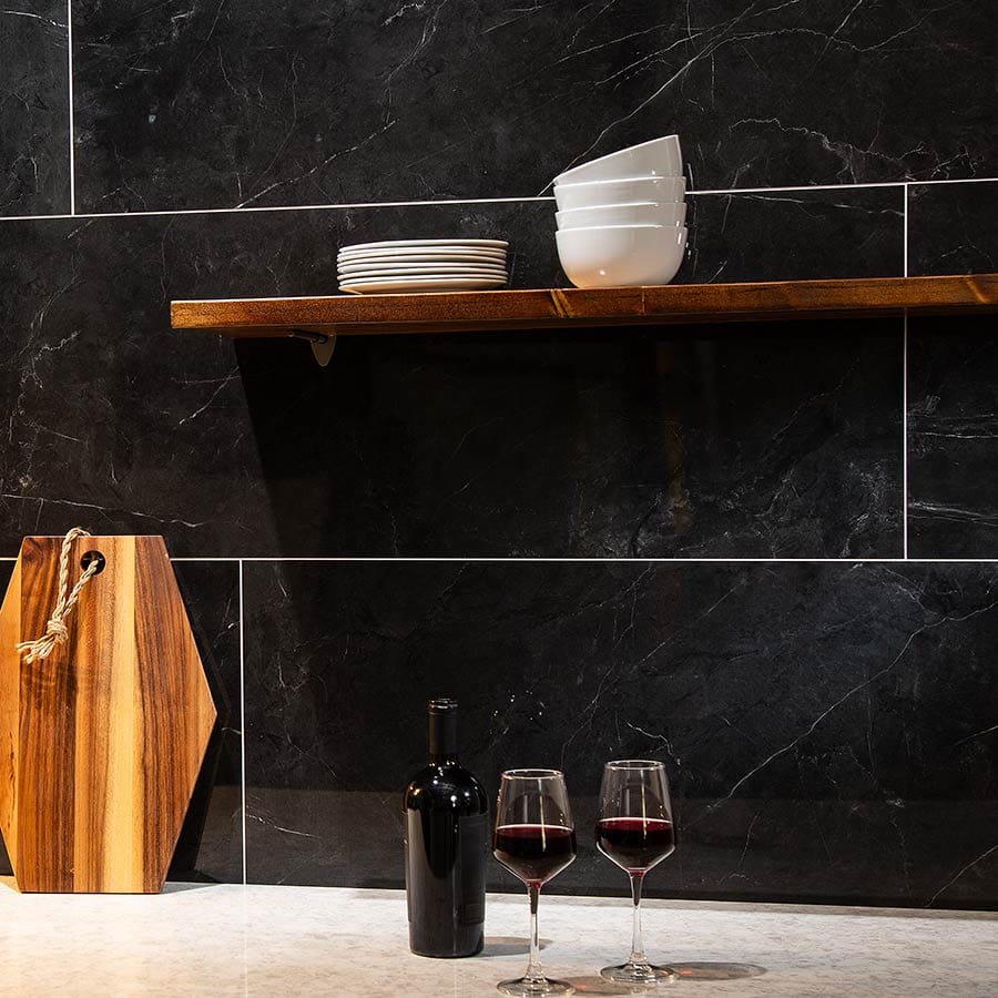Monument_BlackVein_gloss_17x48_kitchen_02062403