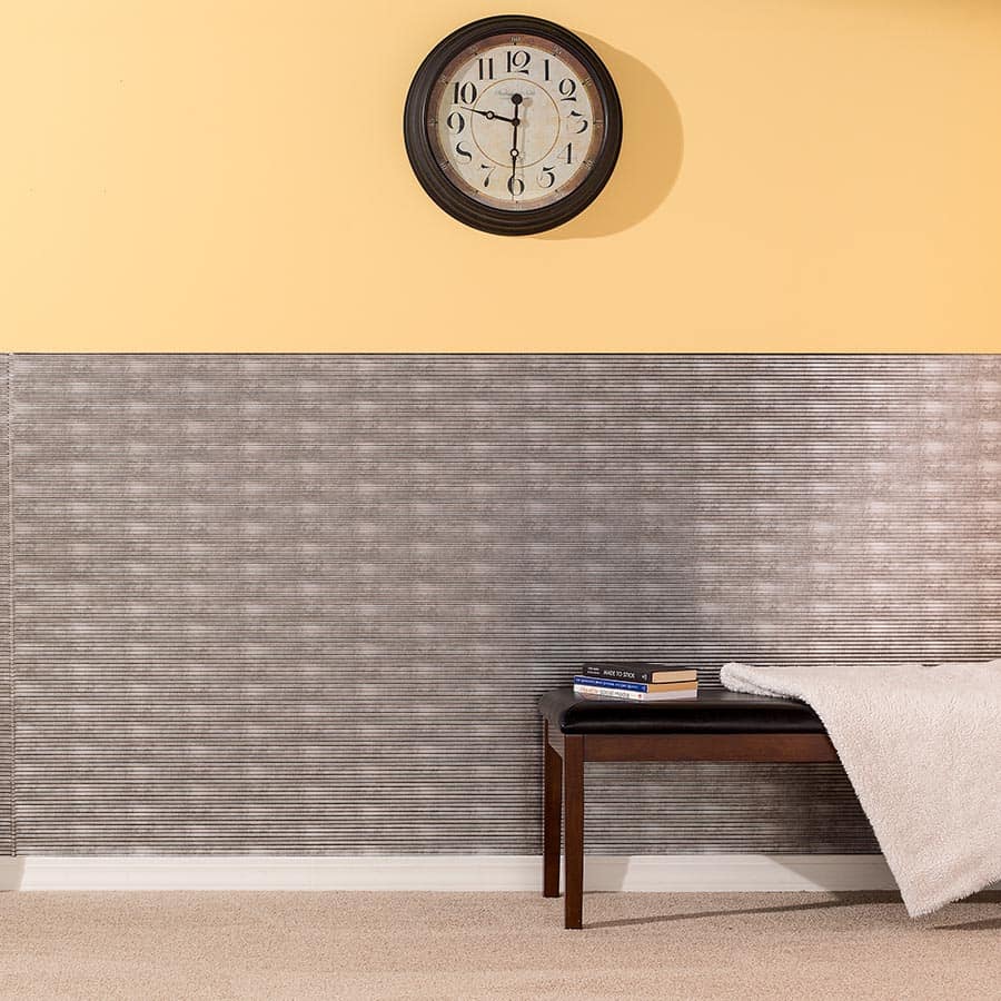 Rib wall panel in Crosshatch Silver